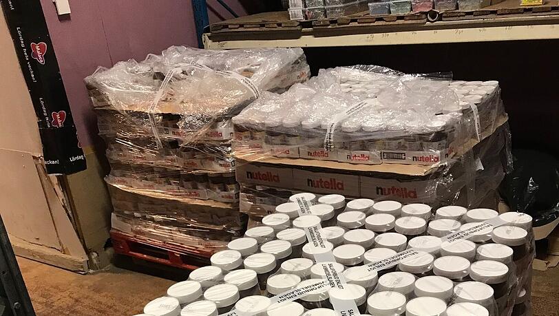 Die Behörde kann über 2.000 Nutella-Gläser nicht einfach so entsorgen.