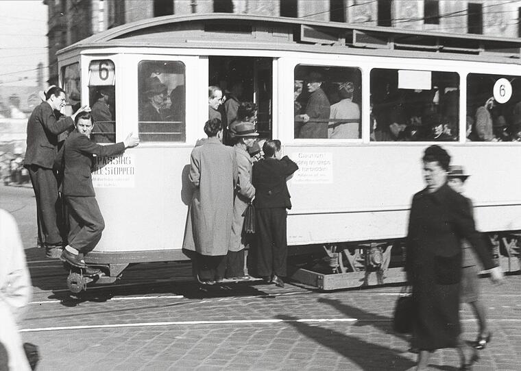 Nach Kriegsende fahren nur wenige Trambahnen.