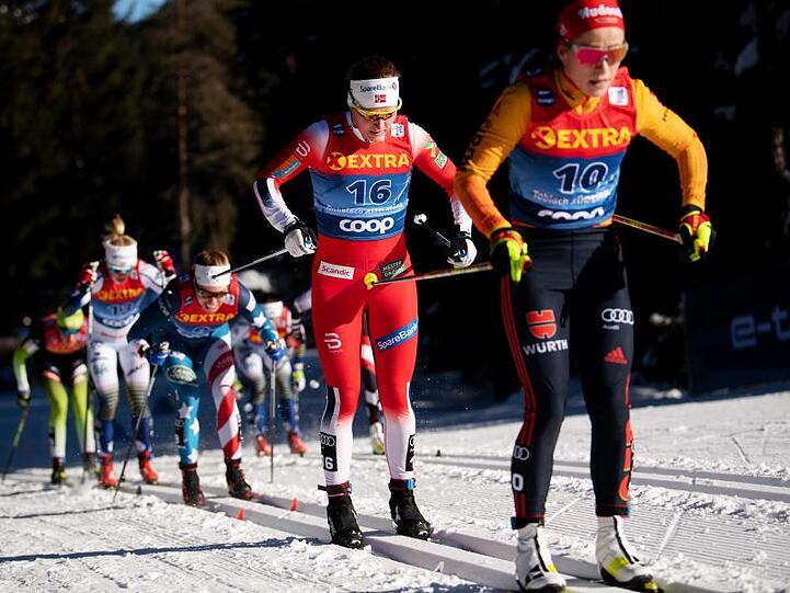 Belegte in der Verfolgung in klassischer Technik über 10 Kilometer den neunten Rang: Katharina Hennig (r).