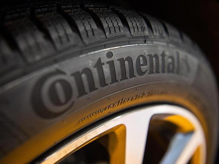Wegen der Schwäche auf den Automärkten hat der Konzern im 1. Quartal weniger verdient als vor einem Jahr.