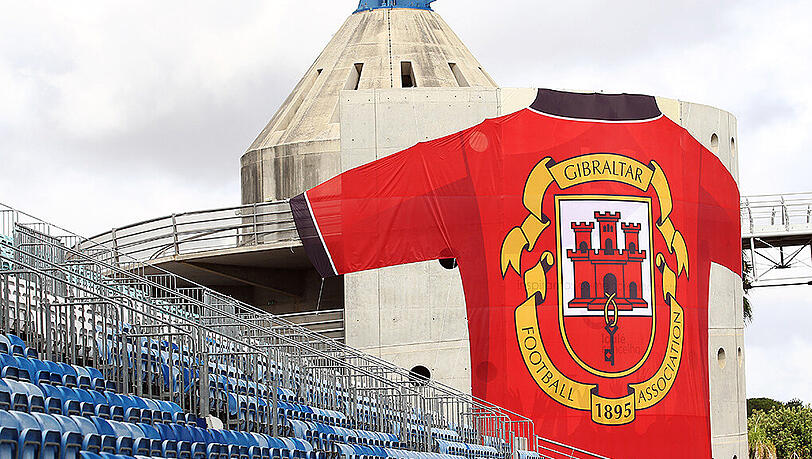 Gibraltar wird einer der spektakuläeren Gegner Deutschlands, allerdings nicht aus sportlicher Sicht. Gibraltar wird einer der spektakuläeren Gegner Deutschlands, allerdings nicht aus sportlicher Sicht.