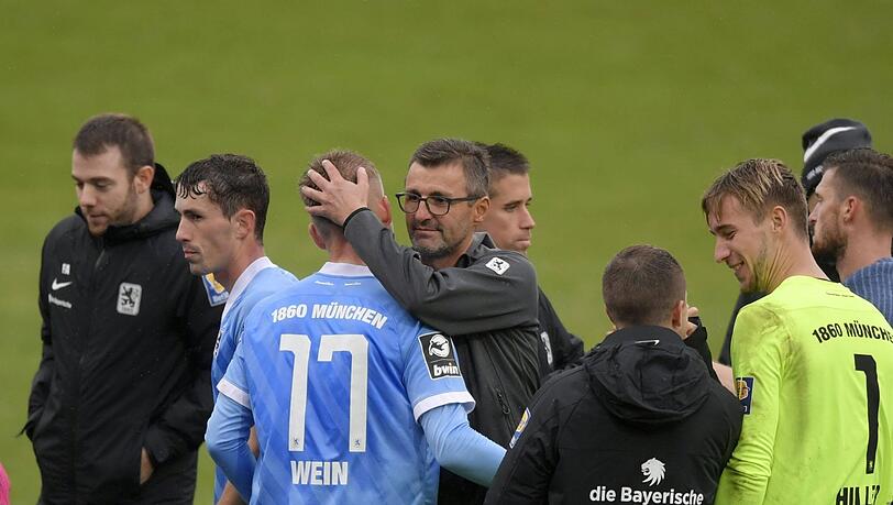 Wein-Fan: Trainer Michael Köllner und sein Schützling. Wein-Fan: Trainer Michael Köllner und sein Schützling.