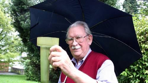 Sagt seit über 50 Jahren das Wetter voraus: Josef Jägerhuber.Foto: M. Schnetzer Sagt seit über 50 Jahren das Wetter voraus: Josef Jägerhuber.Foto: M. Schnetzer