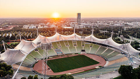 „Re:Start Olympiapark“ lautet ein Motto der Bewerbung. Im Stadion sollen Leichtathletikwettkämpfe stattfinden. Der Olympiapark soll aber auch Richtung Süden erweitert werden. Dort sollen dann junge, urbane Sportwettkämpfe ausgetragen werden.