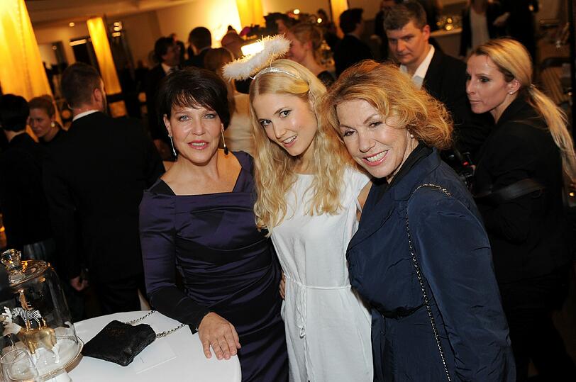Janina Hartwig (l-r)