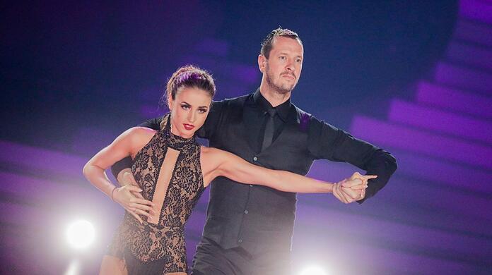 Haben 2019 den "Let's Dance"-Pokal geholt: Ekaterina Leonova und Ex-Handballer Pascal Hens.
