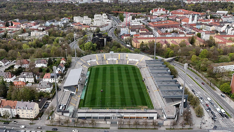 Die Debatte um einen Ausbau des Grünwalder Stadions begleitet den TSV 1860 mittlerweile seit Jahren. Präsident Mang hofft, dass die Kapazität der Spielstätte auf bis zu 30.000 Zuschauer ausgebaut werden kann. Die Debatte um einen Ausbau des Grünwalder Stadions begleitet den TSV 1860 mittlerweile seit Jahren. Präsident Mang hofft, dass die Kapazität der Spielstätte auf bis zu 30.000 Zuschauer ausgebaut werden kann.