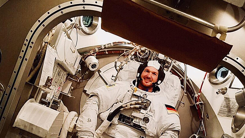 Schon im Oktober hat Alexander Gerst seinen Raumanzug in der Vakuumkammer getestet.