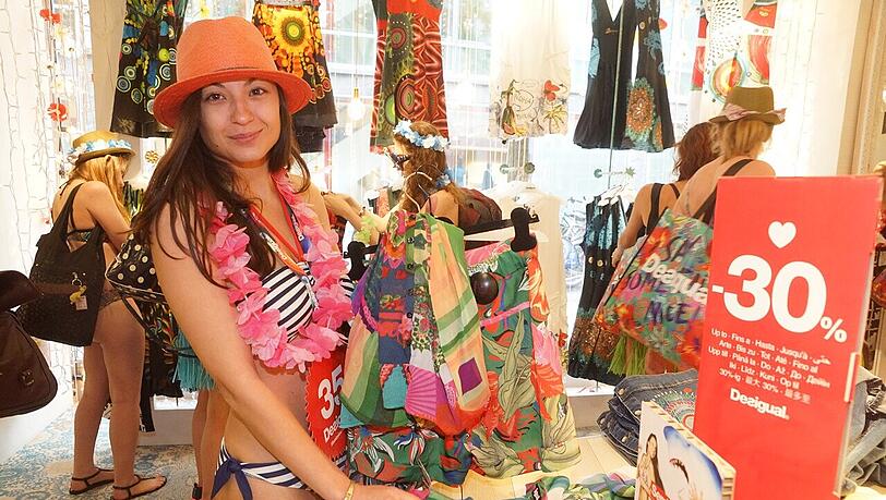 Die Bilder vom Unterwäsche-Shopping in der Neuhauser Straße. Die Bilder vom Unterwäsche-Shopping in der Neuhauser Straße.