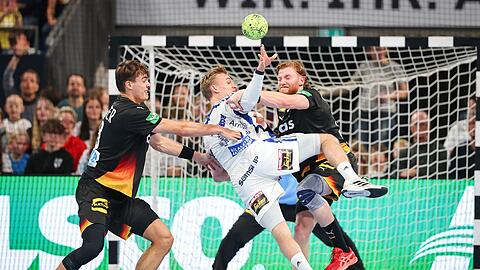 Julian Köster (l) und Tom Kiesler (r)  trugen zum erfolgreichen Auftritt gegen Island bei.