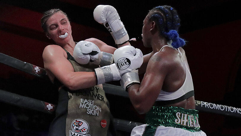 "Sie war an dem Tag die Bessere", sagt Christina Hammer (l.) über Claressa Shields. "Sie war an dem Tag die Bessere", sagt Christina Hammer (l.) über Claressa Shields.