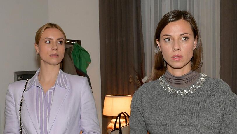 "GZSZ": Matilda (r.) überrascht Zoe (l.), als sie darauf besteht, dass sie die Regeln ihrer Zusammenarbeit bestimmt.