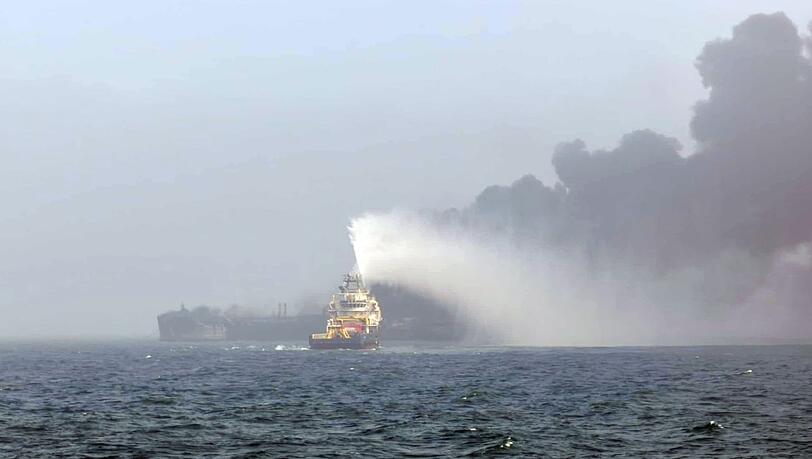 Vor der britischen Küste sind ein Öltanker und ein Frachtschiff zusammengestoßen.