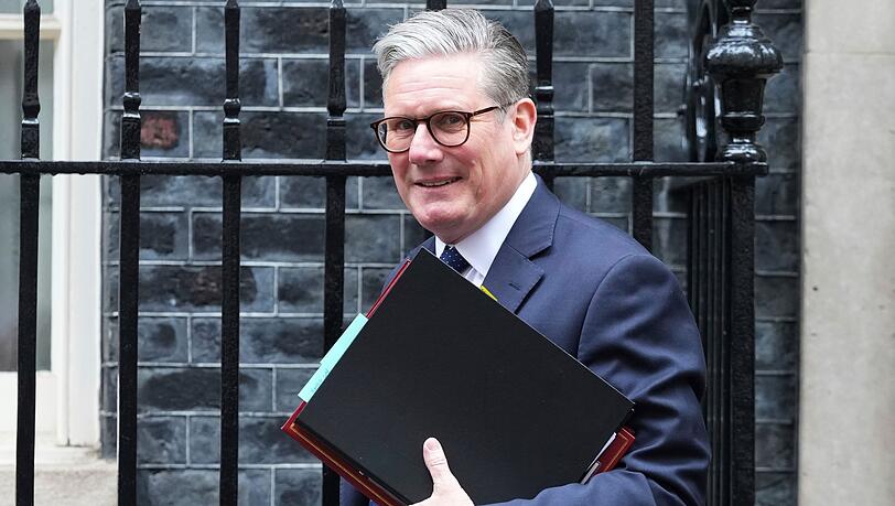 Der britische Premier Keir Starmer wird die verschärften Regeln bei einer Pressekonferenz erläutern. (Archivfoto)