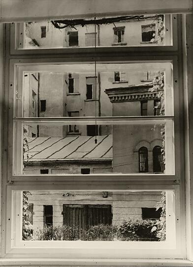 Aenne Biermanns Blick aus dem Atelierfenster von 1929.