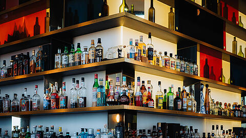 Auch die M'uniqo-Rooftop-Bar im Andaz Hotel macht bei dem Cocktail-X-Festival mit. Hier findet am 14. Mai auch die offizielle Er&ouml;ffnungsfeier statt.