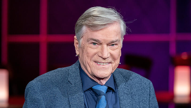 Jochen Busse muss sich einer Operation unterziehen. Jochen Busse muss sich einer Operation unterziehen.