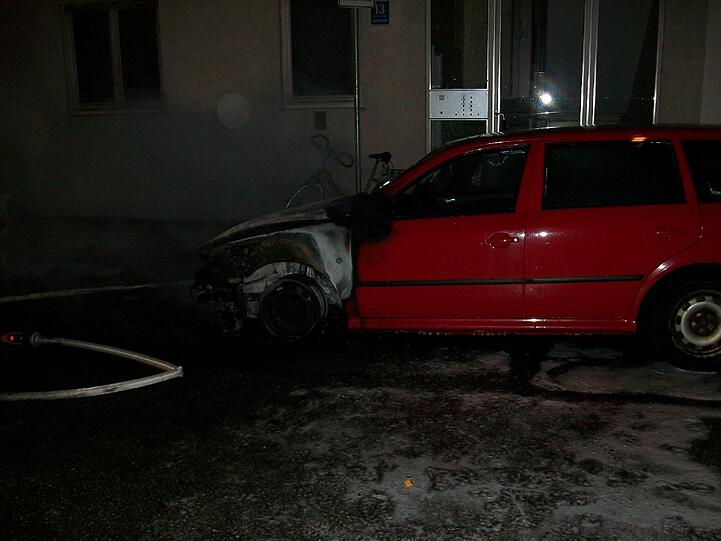 Von diesem Auto ging nach ersten Erkenntnissen der Brand aus, der zu einer Kettenreaktion führte.