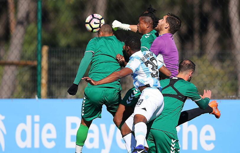 Der TSV 1860 erkämpfte sich ein 0:0 gegen Vitoria Setúbal. Sehen Sie hier die Bilder aus Troia.
