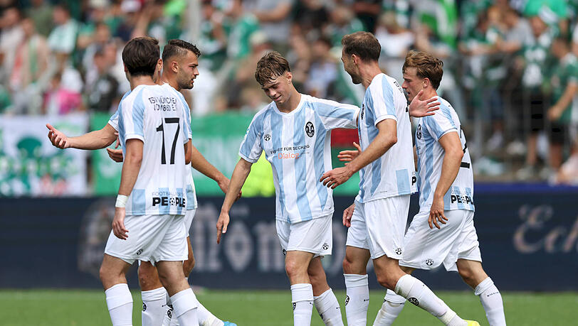 Der TSV 1860 spielt gegen Schweinfurt 2:2-Unentschieden. Der TSV 1860 spielt gegen Schweinfurt 2:2-Unentschieden.