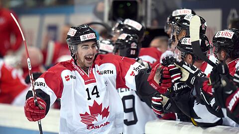 Carrick (L) gewann mit seinem Team einst den Sprengler Cup. (Archivbild)