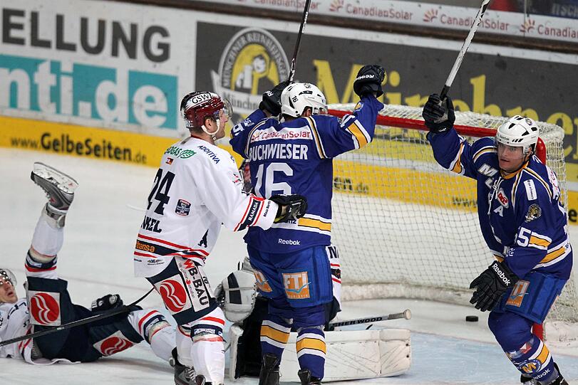 Die Mannschaft um Kapitän Stephane Julien begeisterte die DEL als rackernder Aufsteiger, ganz so, wie sie es sehen wollen beim EHC.