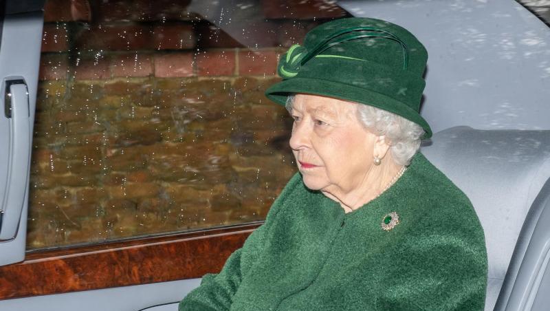 Die Königin von Großbritannien hat wieder viele Menschen für ihr gesellschaftliches Engagement geehrt. Die Königin von Großbritannien hat wieder viele Menschen für ihr gesellschaftliches Engagement geehrt.