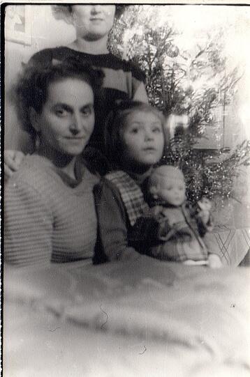 Weihnachten mit Mutter und Schwester.