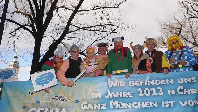 Beim Teutates! Eine keltische Splittergruppe hat sich des Wagens der CSU-Stadtratsfraktion bemächtigt... Beim Teutates! Eine keltische Splittergruppe hat sich des Wagens der CSU-Stadtratsfraktion bemächtigt...