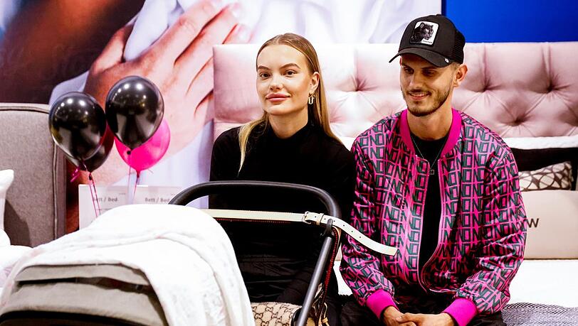 Cheyenne Ochsenknecht mit Freund Nino und ihrem Baby Mavie.