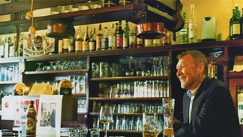 Eine Untergiesinger Legende ist das Schön-Stüberl fast direkt am Candidplatz, hier auf einem alten Bild von Max Bildhauer.