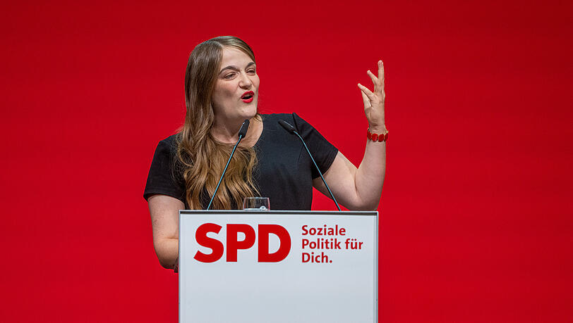 Ronja Endres beim Landesparteitag der SPD in Bayern. &bdquo;Man sollte keinen Koalitionsbruch provozieren, ihn aber zugleich nicht f&uuml;rchten&ldquo;, sagt sie im Gespr&auml;ch mit der AZ.
