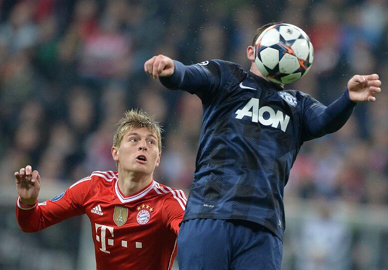 TONI KROOS: NOTE 3.
Libero vor der Abwehr, dazu Rooneys Kettenhund. Spielte einen super Pass auf Robben (14.), sonst aber zu defensiv, um zu gestalten.