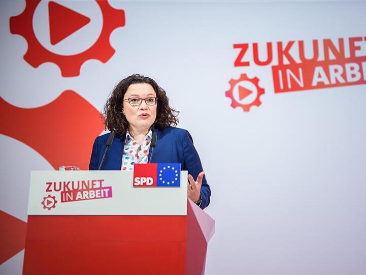 SPD-Chefin Andrea Nahles spricht nach der Klausurtagung der Parteispitze im Willy-Brandt-Haus in Berlin.