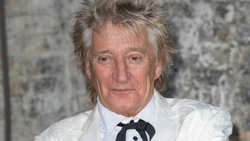 "Sailing" ist einer seiner bekanntesten Songs: Rod Stewart gehört zu den erfolgreichsten Sängern der Welt und wird am 10. Januar 80 Jahre alt. "Sailing" ist einer seiner bekanntesten Songs: Rod Stewart gehört zu den erfolgreichsten Sängern der Welt und wird am 10. Januar 80 Jahre alt.