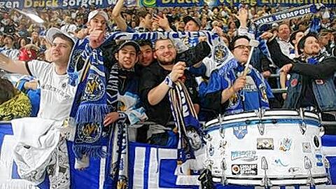Über 2300 Fans kamen in der regulären Saison pro Spiel zum EHC, das sind über 330 mehr als in der Vorsaison.