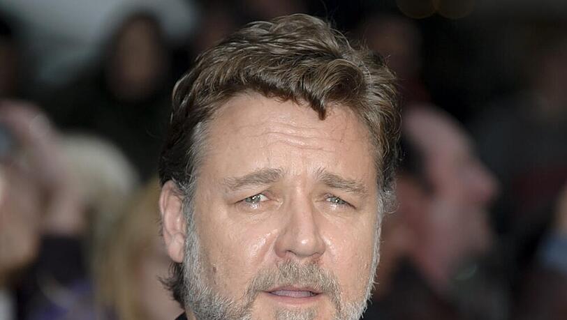 Russell Crowe versucht, sich die Gunst des Papstes zu ertwittern Russell Crowe versucht, sich die Gunst des Papstes zu ertwittern
