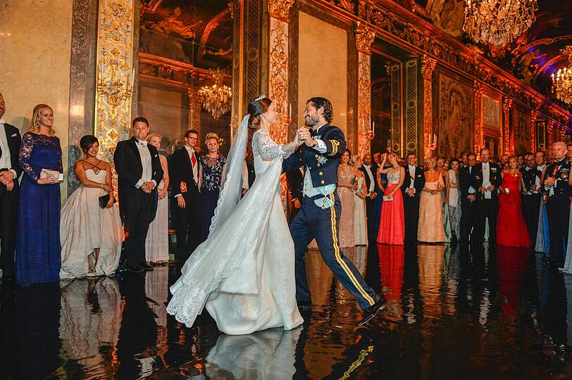 Der erste Tanz als Ehepaar: Prinz Carl Philip und Sofia Hellqvist