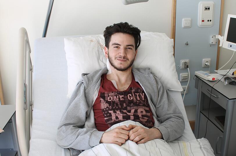 Umut D. liegt in Kempten im Krankenhaus. Er musste nach der Attacke notoperiert werden.