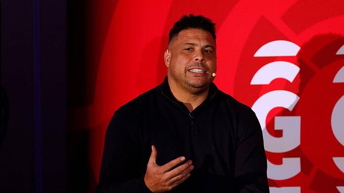 Die brasilianische Fußball-Legende Ronaldo hat sich zur Stürmersituation im Weltfußball geäußert.