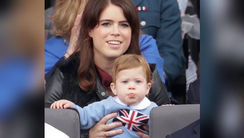 Prinzessin Eugenie und ihr Sohn August verfolgten den Festzug zum Thronjubiläum.