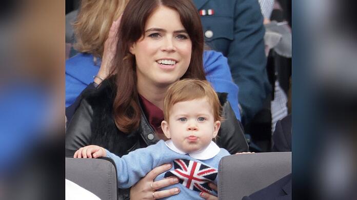 Prinzessin Eugenie und ihr Sohn August verfolgten den Festzug zum Thronjubiläum.