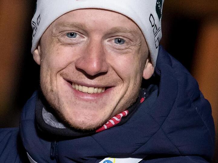 Johannes Thingnes Bö aus Norwegen freut sich über Gold. Foto: Sven Hoppe/dpa/Archivbild