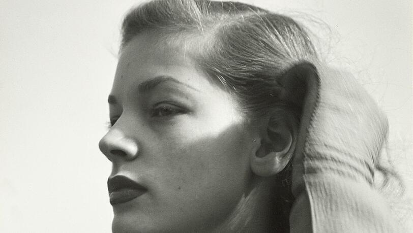 Die Schauspielerin Lauren Bacall in New York. Der Fotograf Hermann Landshoff hat das Bild im Jahr 1945 gemacht.
