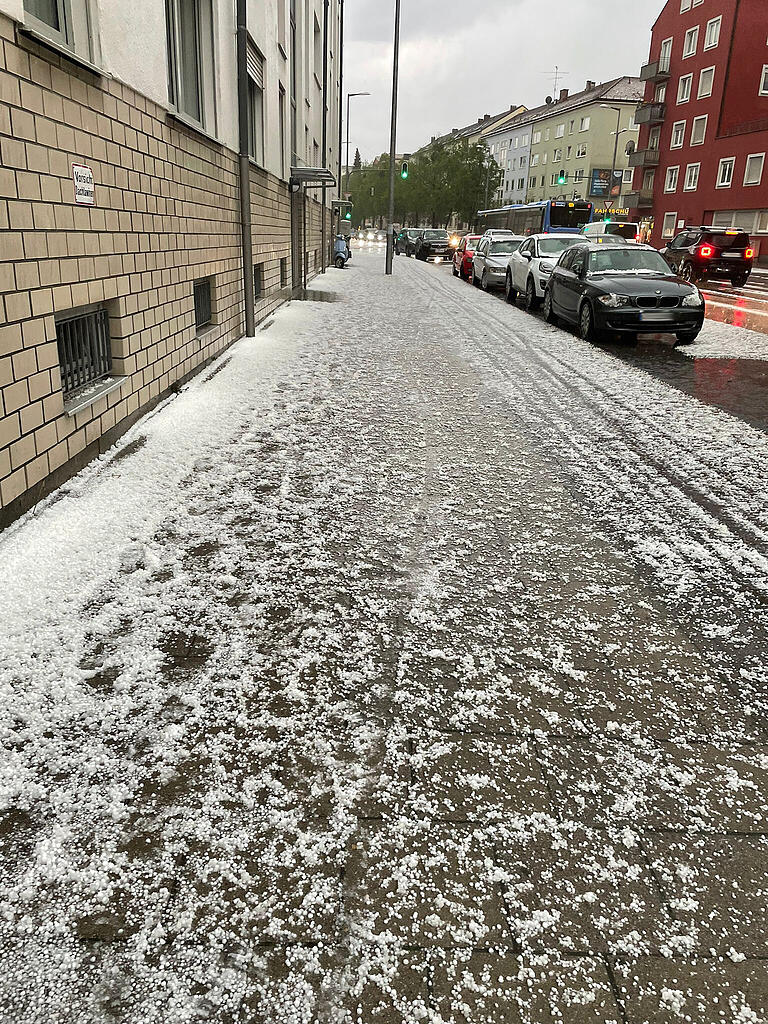 Unwetter mit Hagel zieht über München Abendzeitung München