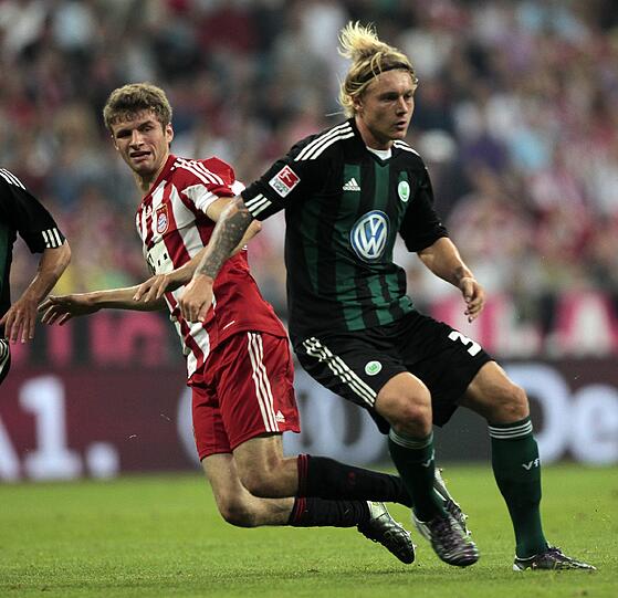 2. Spieltag:  VfL Wolfsburg - FC Bayern (13./14.08.2011). Im Auftaktspiel der vergangenen Saison gewinnt der FC Bayern zu Hause 2:1. Thomas Müller schießt das erste Tor ehe Edin Dzeko ausgleichen kann. Bastian Schweinsteiger rettet in der Schlussphase mit einem Treffer den Sieg.