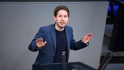 SPD-Generalsekretär Kevin Kühnert (SPD) hat den Führungsstil von Kanzler Scholz verteidigt.