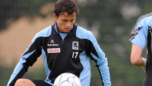 Muss drei Spiele pausieren: Charilaos Pappas. Muss drei Spiele pausieren: Charilaos Pappas.