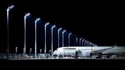 Zahlreiche Lufthansa-Jets könnten wegen eines Piloten-Streiks am Boden bleiben.