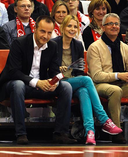 Auch Super-Model Eva Padberg feierte das Team von Dirk Bauermann an.